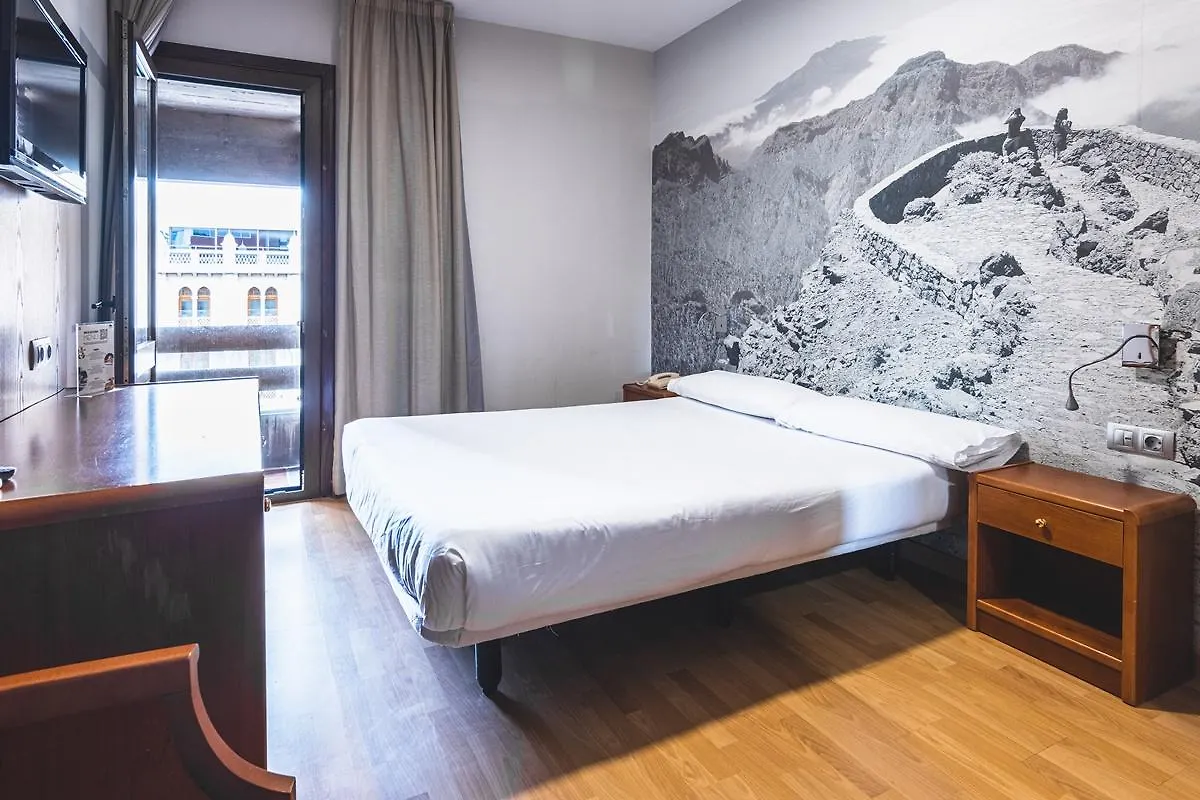 Hotel Adonis Plaza Santa Cruz de Tenerife 3*,
