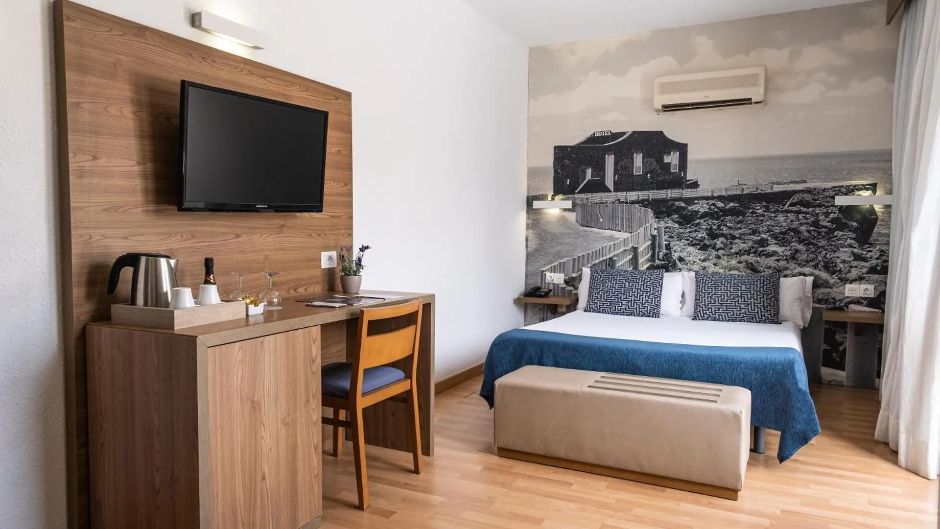 Hotel Adonis Plaza contacts